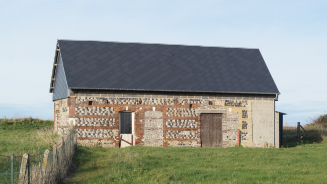 ©AVEC 2020 / Maison-chien à Saint-Jouin-Bruneval / Photo prise avant réalisation du projet